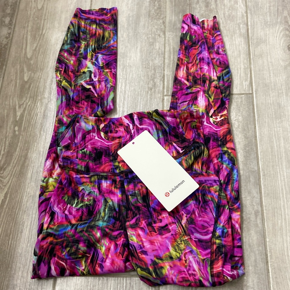 Lululemon, Base Pace, HR tight 25 inches like new￼